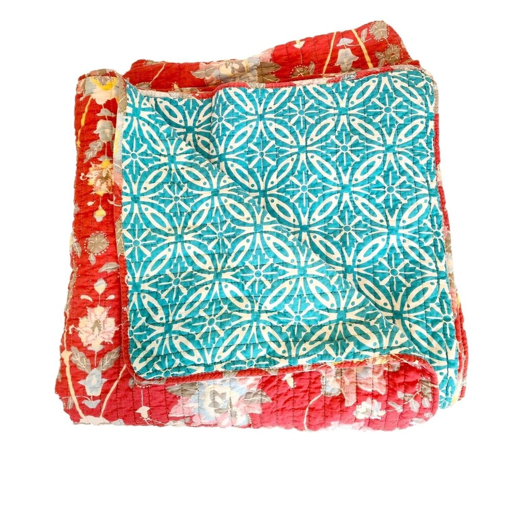 Pottery Barn Quilt / Coverlet / Blanket in Bold Colors & Contrast - 84